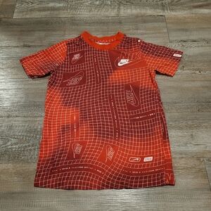 Nike The Nike Tee Youth Boys Graphic Short Sleeve Tee Shirt Size Small Red